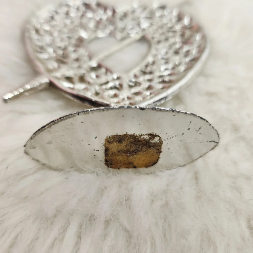 3/$20🖤 Heart arrow earring holder silver colored metal